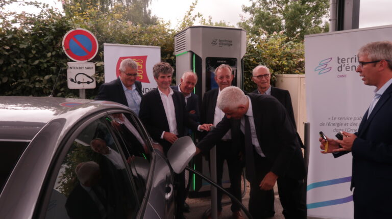 Harmonisation du paiement par carte bancaire sur l’ensemble des bornes de recharge pour véhicules électriques des syndicats d’énergies de Normandie